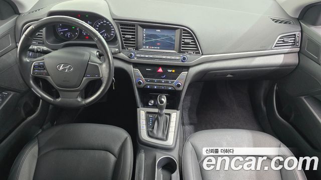 Hyundai AVANTE 2017 — photo 7