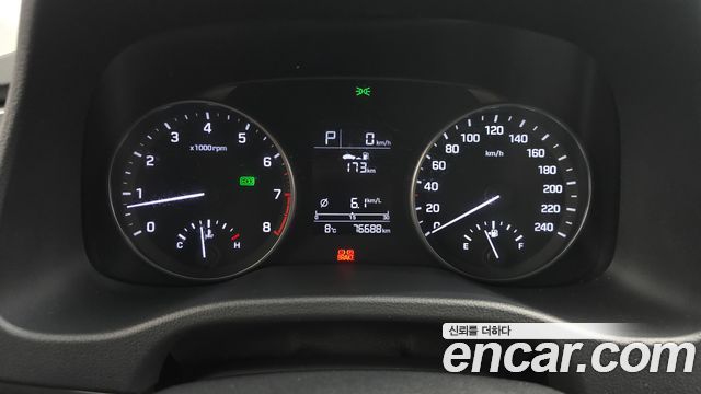 Hyundai AVANTE 2017 — photo 8