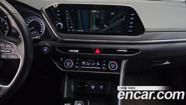 Hyundai Sonata 2020 — photo 21