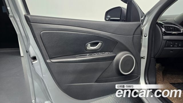 Renault Korea SM3 2016 — photo 14