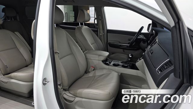 Kia Canival 2019 — photo 11
