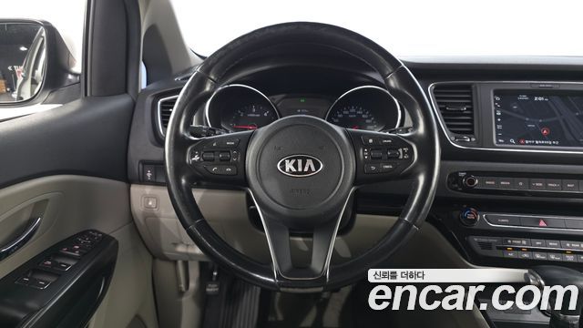 Kia Canival 2019 — photo 13