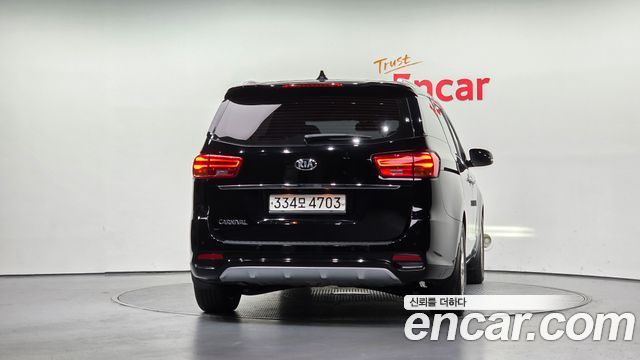 Kia Canival 2019 — photo 4