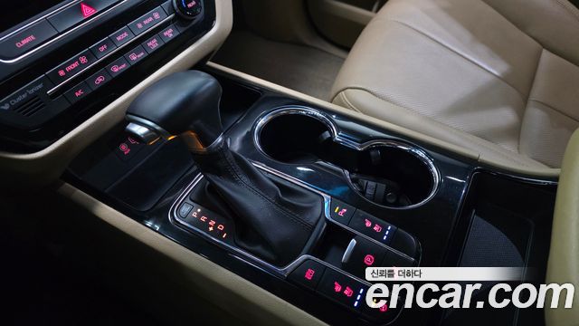 Kia Canival 2019 — photo 9