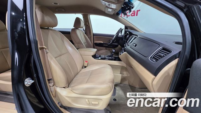 Kia Canival 2019 — photo 10