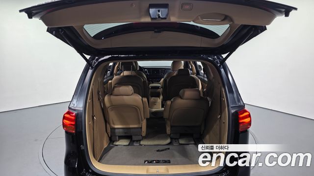 Kia Canival 2019 — photo 20