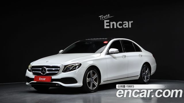 Mercedes-Benz E-Class 2017 — photo 1