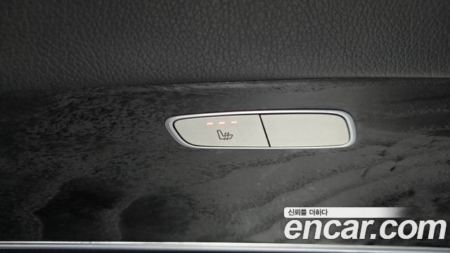 Mercedes-Benz E-Class 2017 — photo 18
