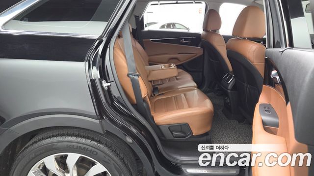 Kia Sorento 2019 — photo 17