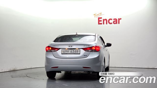 Hyundai AVANTE 2012 — photo 4