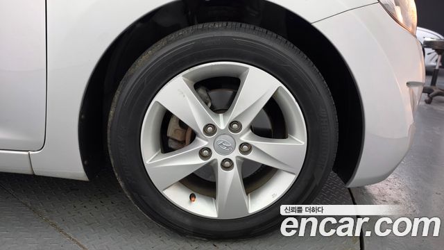 Hyundai AVANTE 2012 — photo 5
