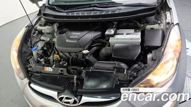 Hyundai AVANTE 2012 — photo 6
