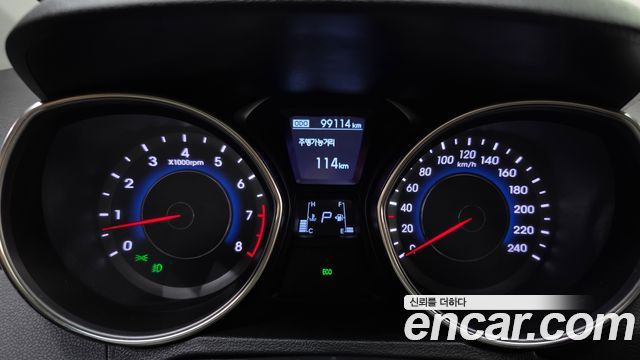Hyundai AVANTE 2012 — photo 11
