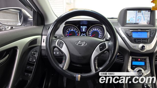 Hyundai AVANTE 2012 — photo 19