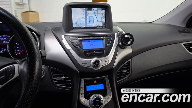 Hyundai AVANTE 2012 — photo 20