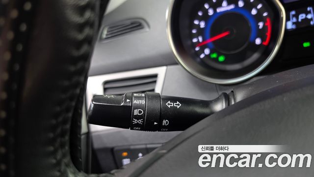 Hyundai AVANTE 2012 — photo 23