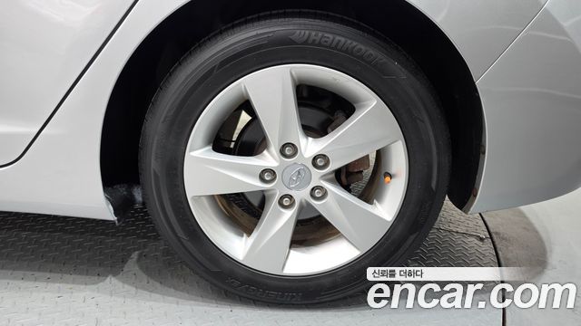 Hyundai AVANTE 2012 — photo 7