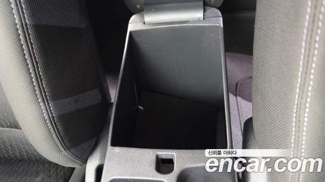 Hyundai AVANTE 2012 — photo 28