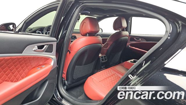 Genesis G70 2021 — photo 11