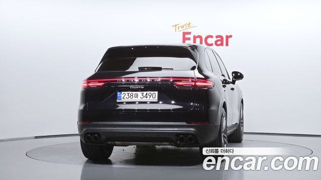 Porsche Cayenne 2021 — photo 4
