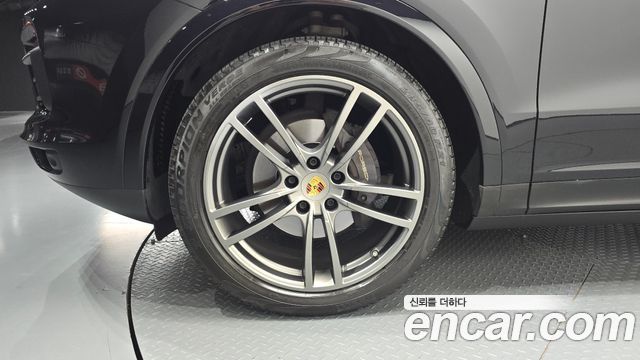 Porsche Cayenne 2021 — photo 5