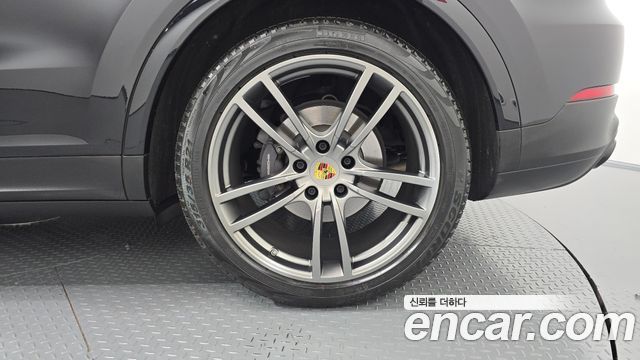 Porsche Cayenne 2021 — photo 7