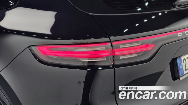 Porsche Cayenne 2021 — photo 9