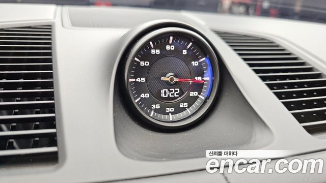Porsche Cayenne 2021 — photo 31