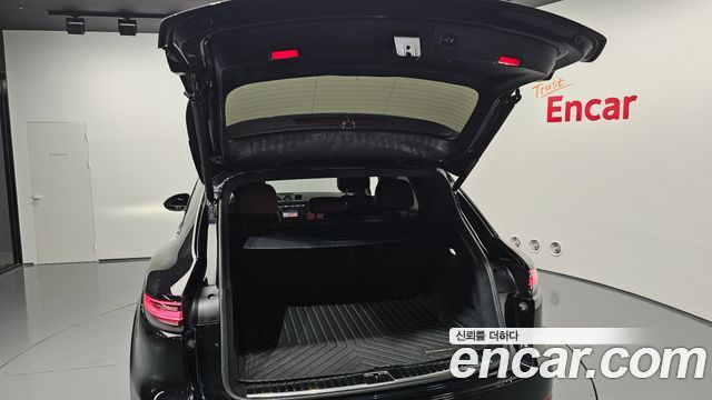 Porsche Cayenne 2021 — photo 36