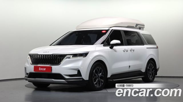 Kia Canival 2023 — photo 1