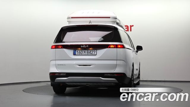 Kia Canival 2023 — photo 4