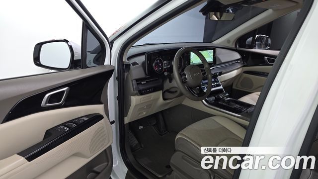 Kia Canival 2023 — photo 13