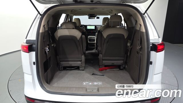 Kia Canival 2023 — photo 26