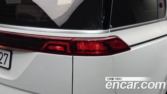 Kia Canival 2023 — photo 9