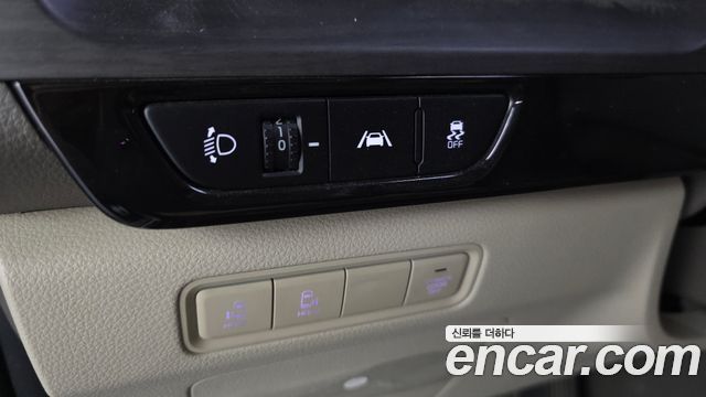 Kia Canival 2023 — photo 27