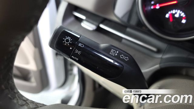 Kia Canival 2023 — photo 29