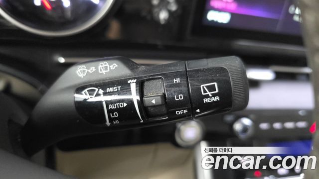Kia Canival 2023 — photo 30