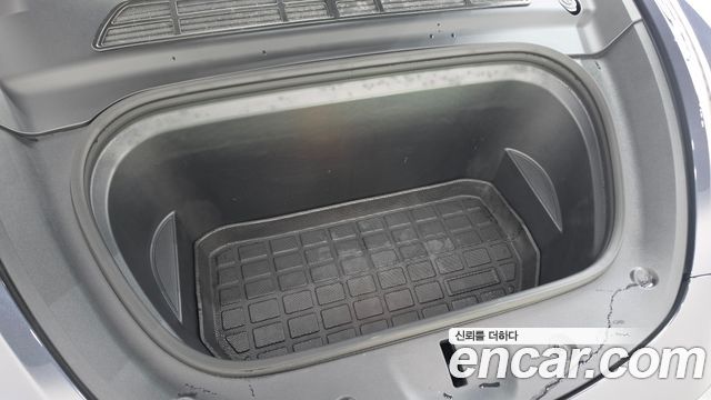 Tesla Model Y 2024 — photo 6