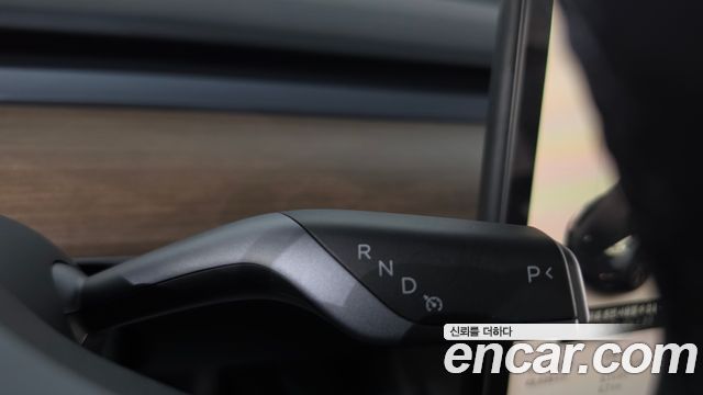 Tesla Model Y 2024 — photo 12