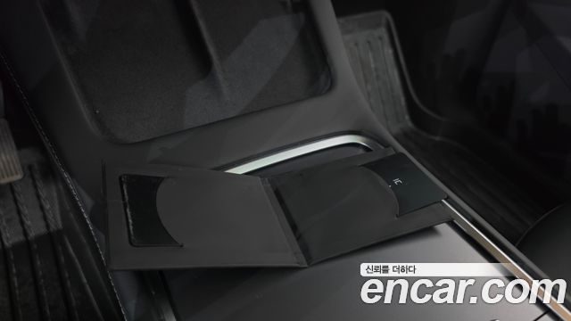 Tesla Model Y 2024 — photo 25