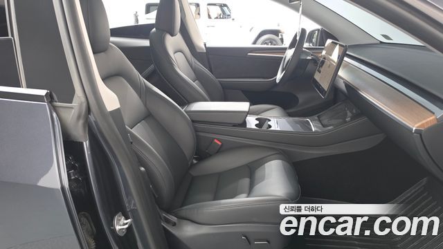 Tesla Model Y 2024 — photo 16