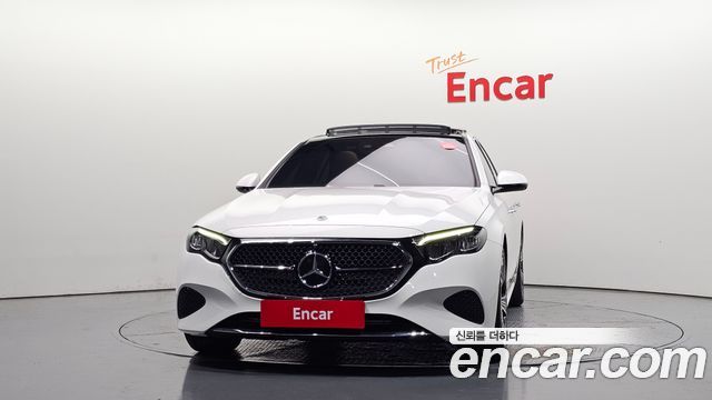 Mercedes-Benz E-Class 2024 — photo 3