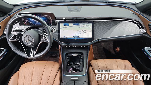 Mercedes-Benz E-Class 2024 — photo 10