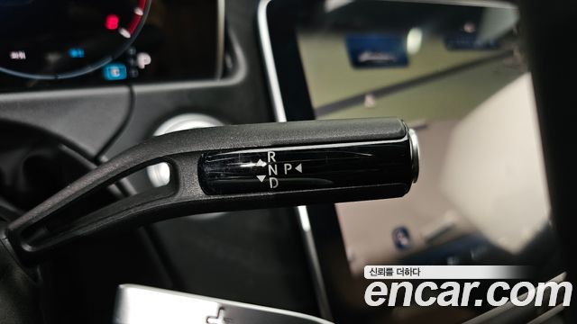 Mercedes-Benz E-Class 2024 — photo 12