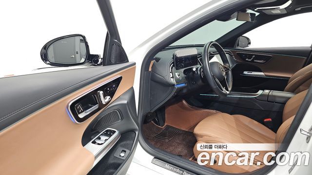 Mercedes-Benz E-Class 2024 — photo 13