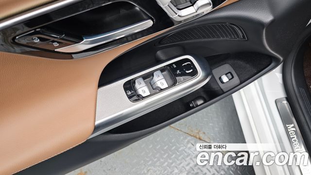 Mercedes-Benz E-Class 2024 — photo 19