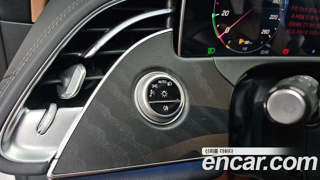 Mercedes-Benz E-Class 2024 — photo 21