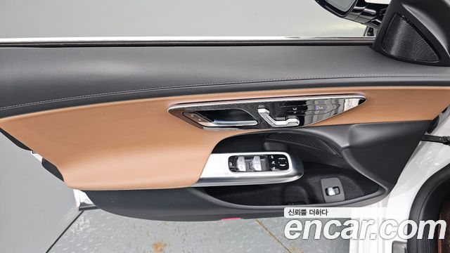 Mercedes-Benz E-Class 2024 — photo 14