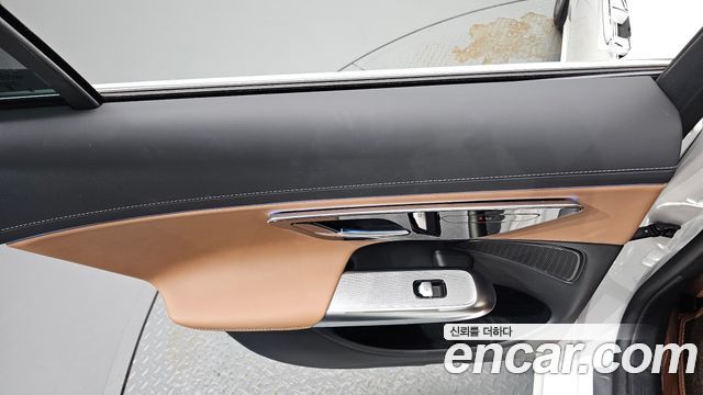 Mercedes-Benz E-Class 2024 — photo 15