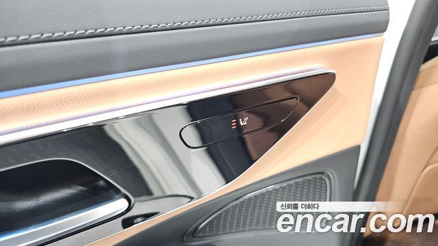 Mercedes-Benz E-Class 2024 — photo 33